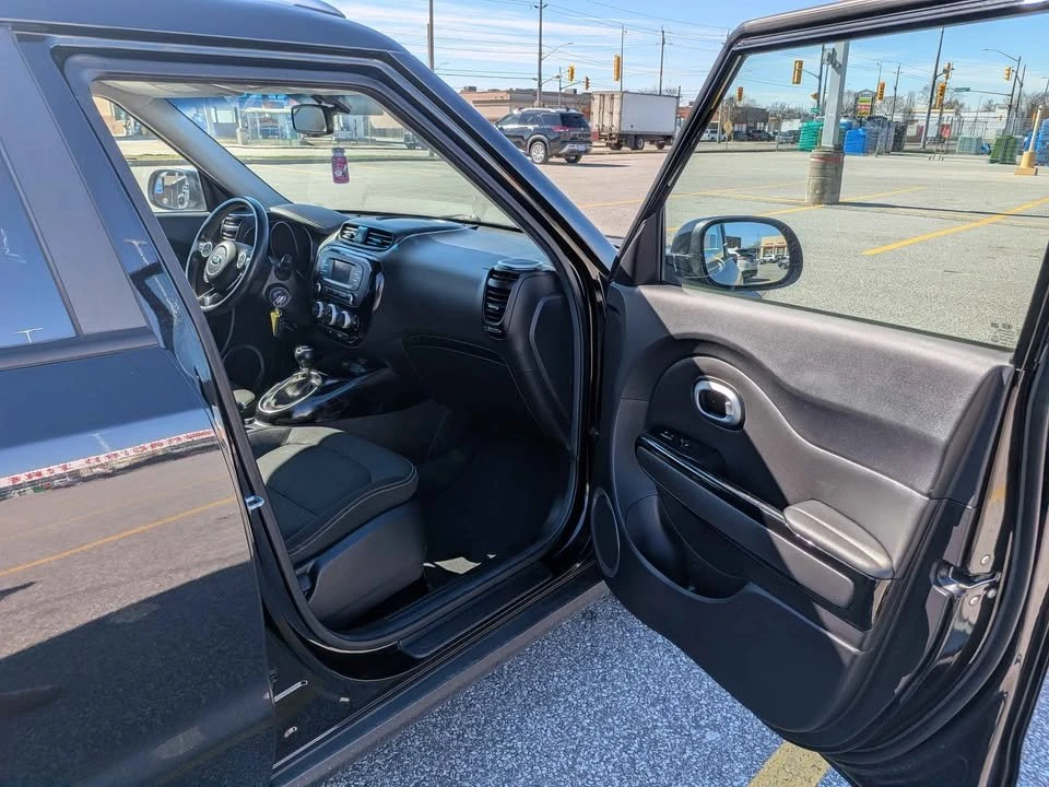 2015 Kia Soul - Image 8 of 19