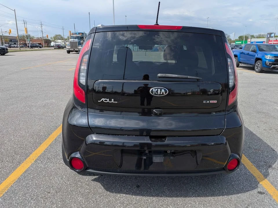 2015 Kia Soul - Image 17 of 19