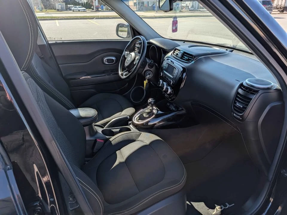 2015 Kia Soul - Image 15 of 19