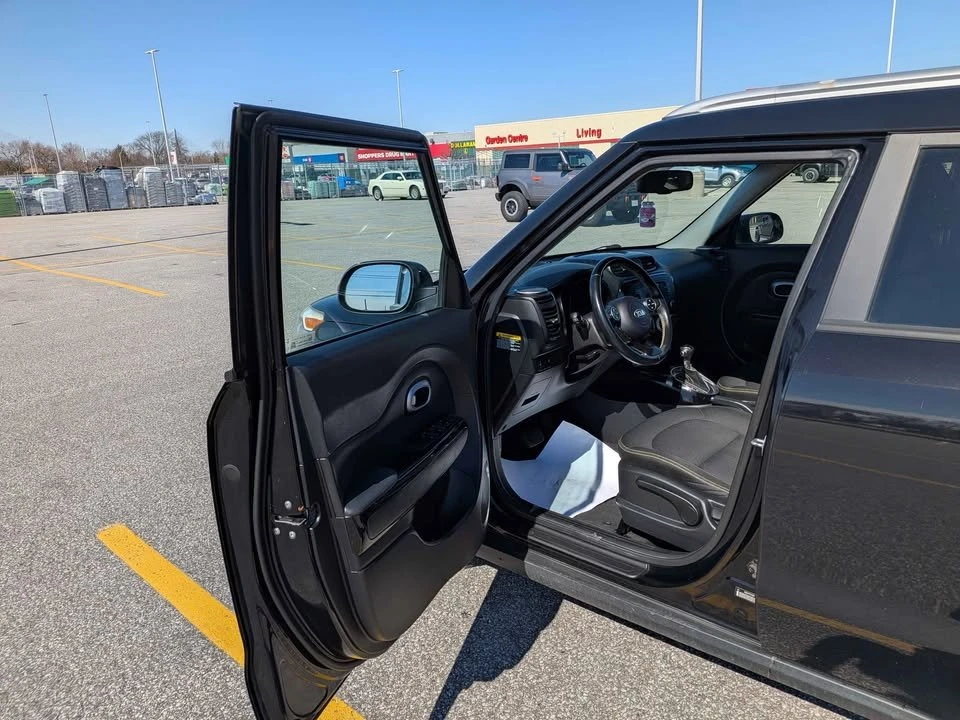 2015 Kia Soul - Image 11 of 19