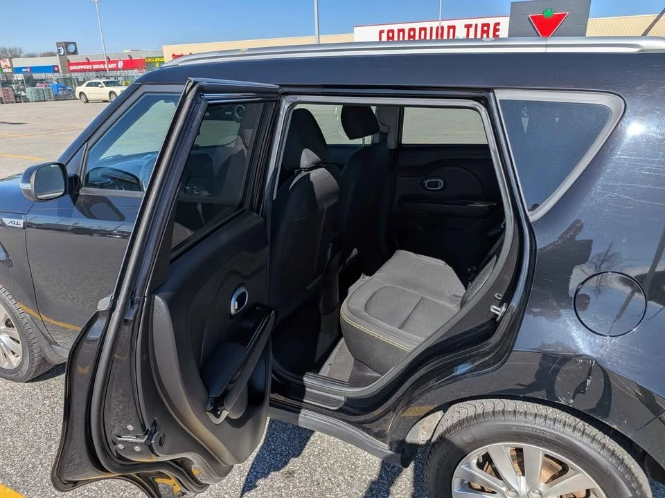 2015 Kia Soul - Image 14 of 19