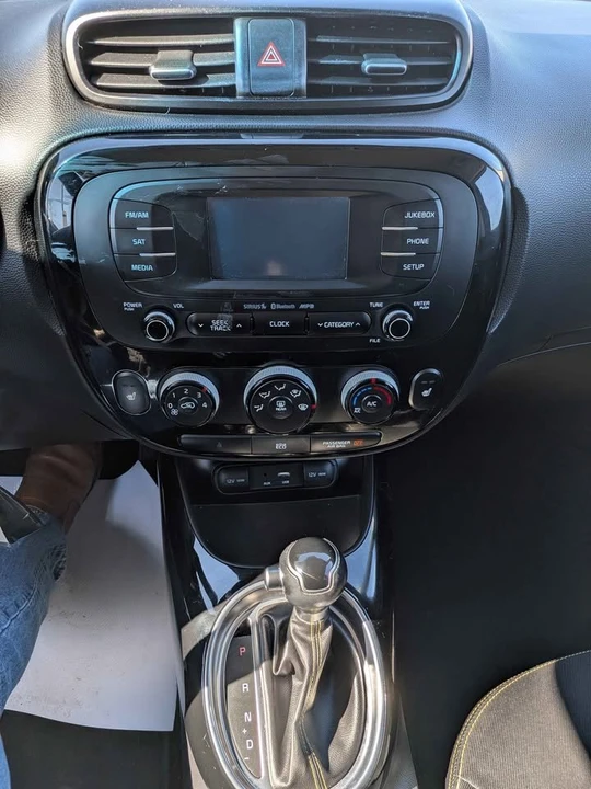 2015 Kia Soul - Image 6 of 19