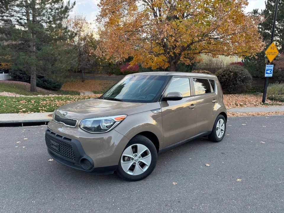 2015 Kia Soul - Image 2 of 18