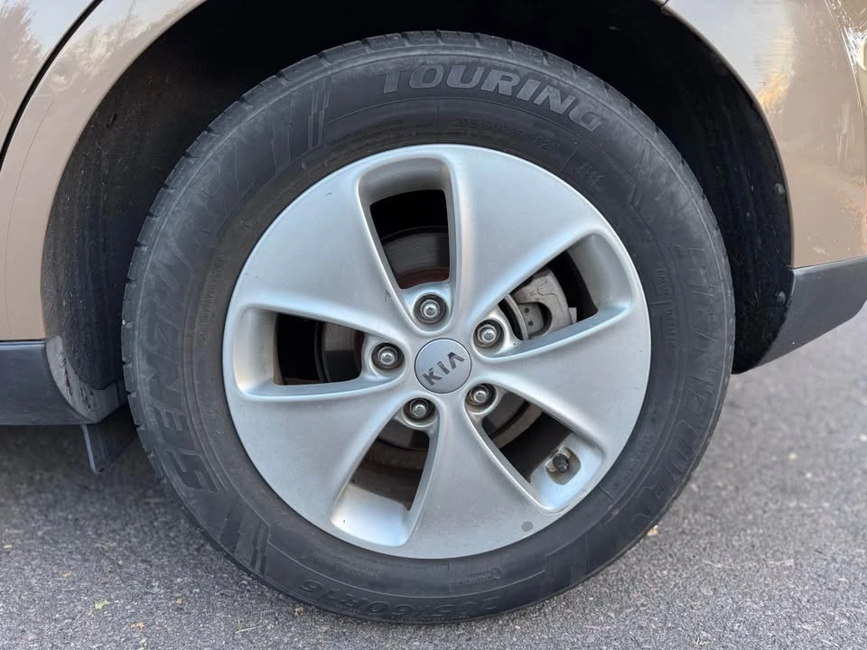 2015 Kia Soul - Image 11 of 18