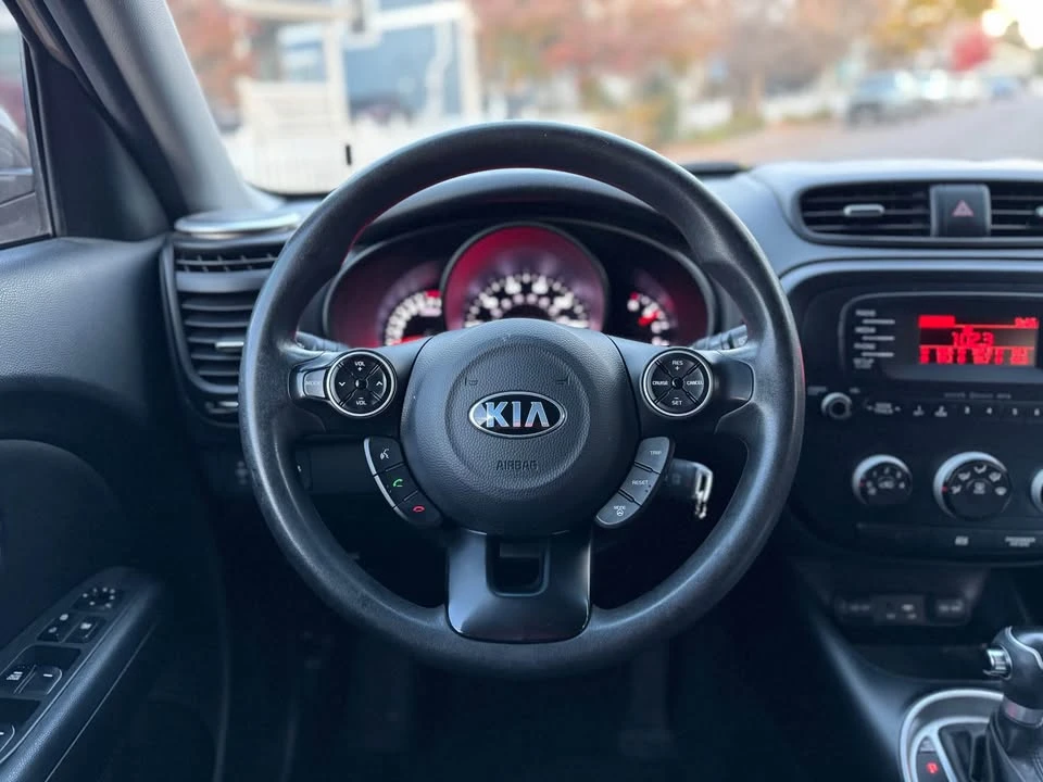 2015 Kia Soul - Image 12 of 18