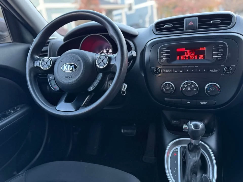 2015 Kia Soul - Image 13 of 18