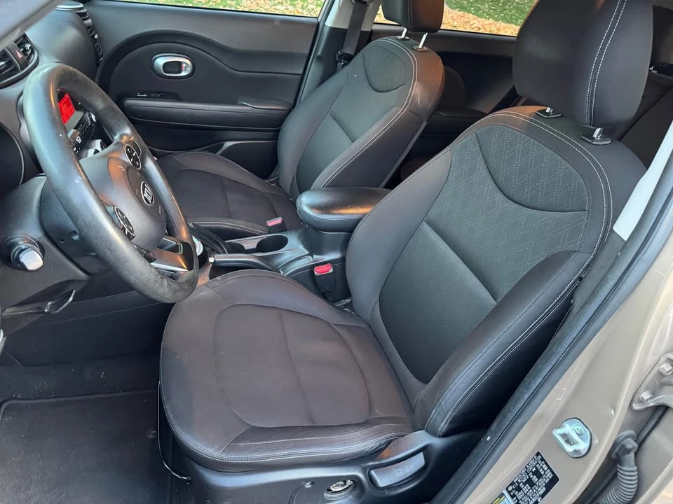 2015 Kia Soul - Image 15 of 18