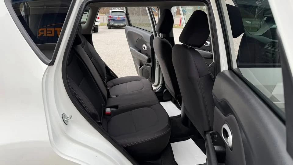 2015 Kia Soul - Image 12 of 20