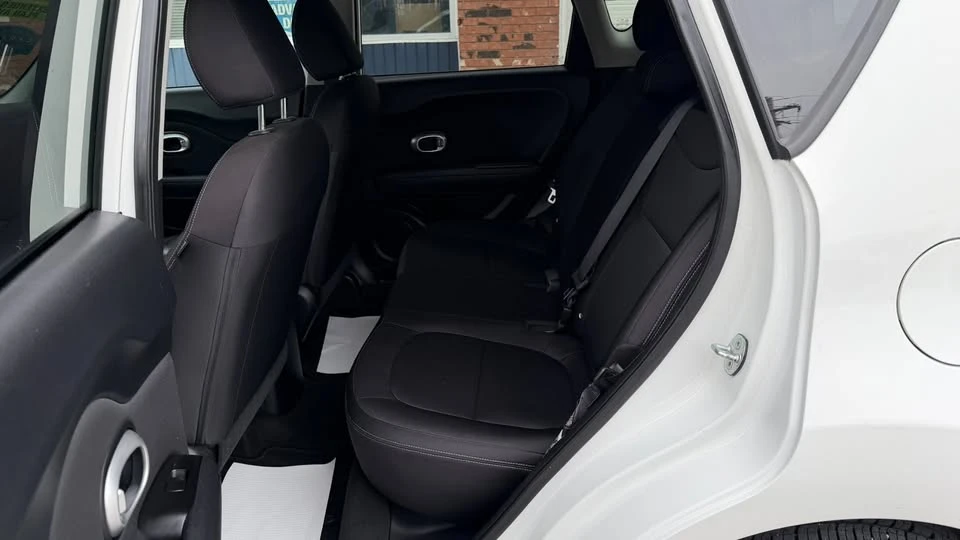 2015 Kia Soul - Image 10 of 20