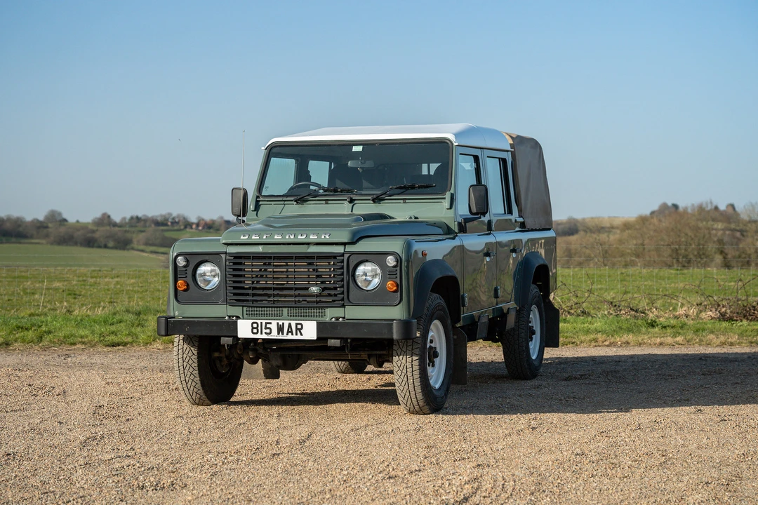 2015 Land Rover Defender 110 - Image 12 of 31