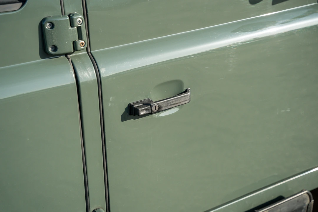 2015 Land Rover Defender 110 - Image 31 of 31