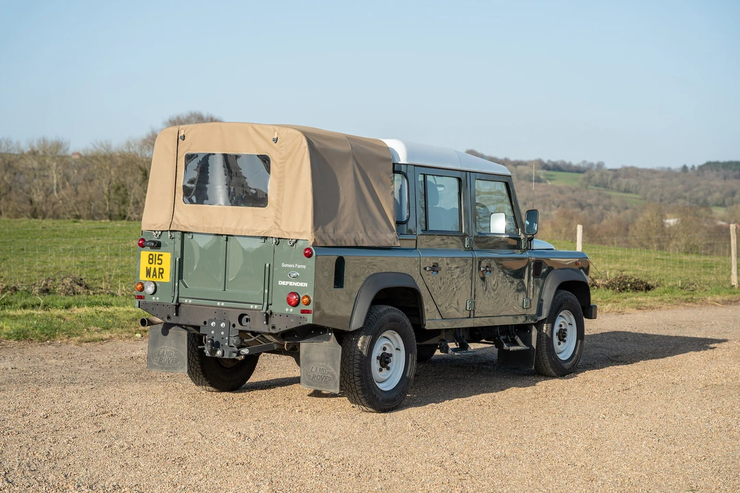 2015 Land Rover Defender 110 - Image 18 of 31