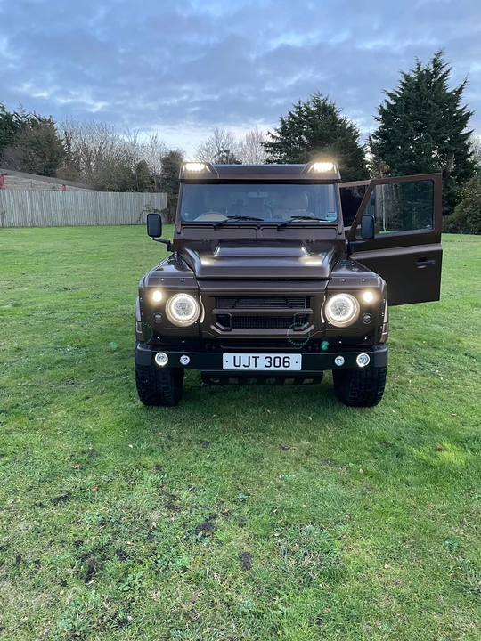2015 Land Rover Defender 110 - Image 3 of 17