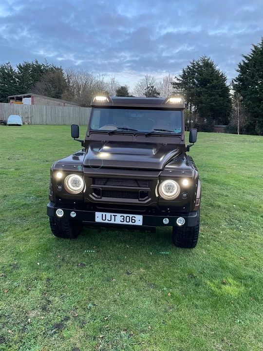 2015 Land Rover Defender 110 - Image 4 of 17
