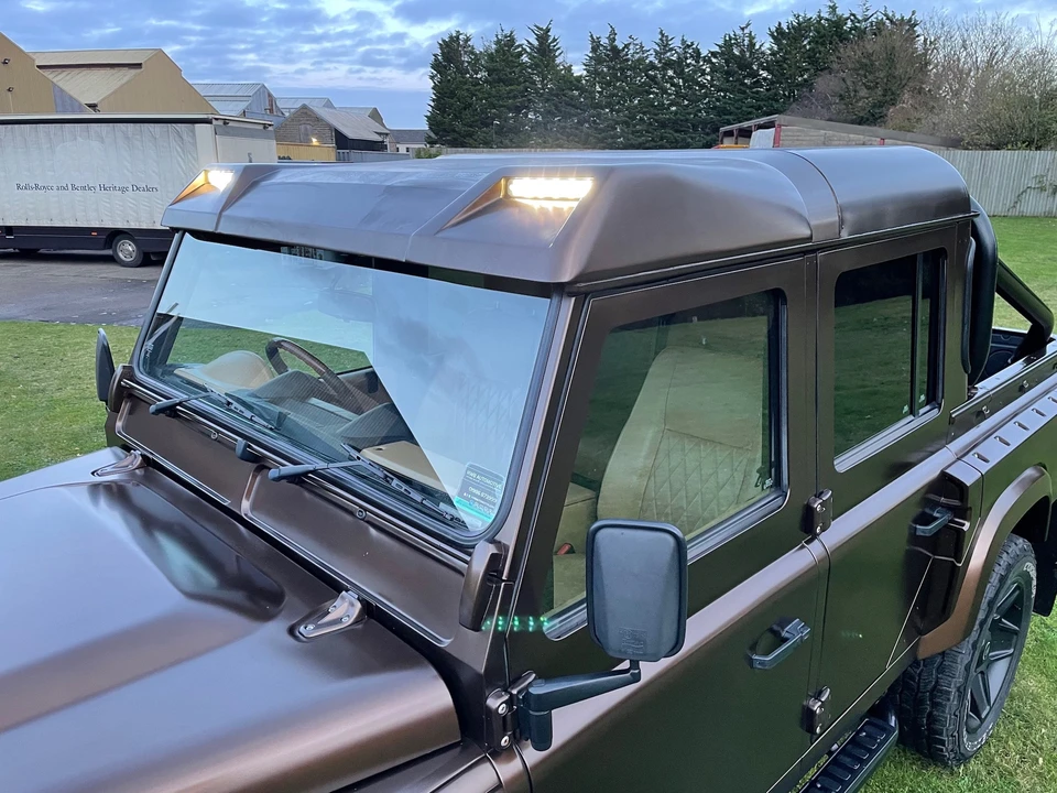 2015 Land Rover Defender 110 - Image 9 of 17