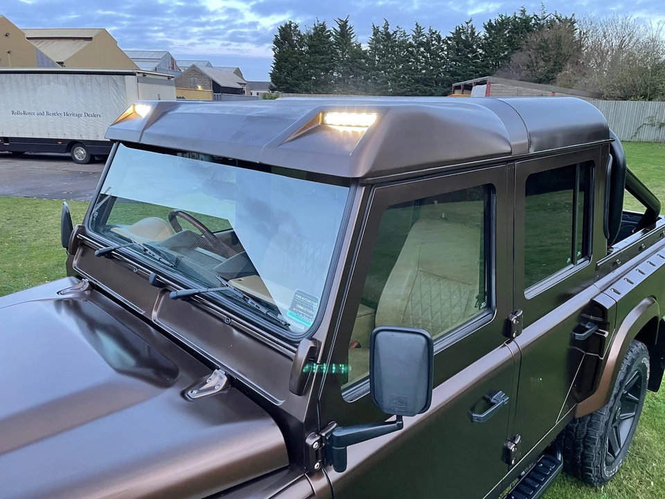 2015 Land Rover Defender 110 - Image 10 of 17