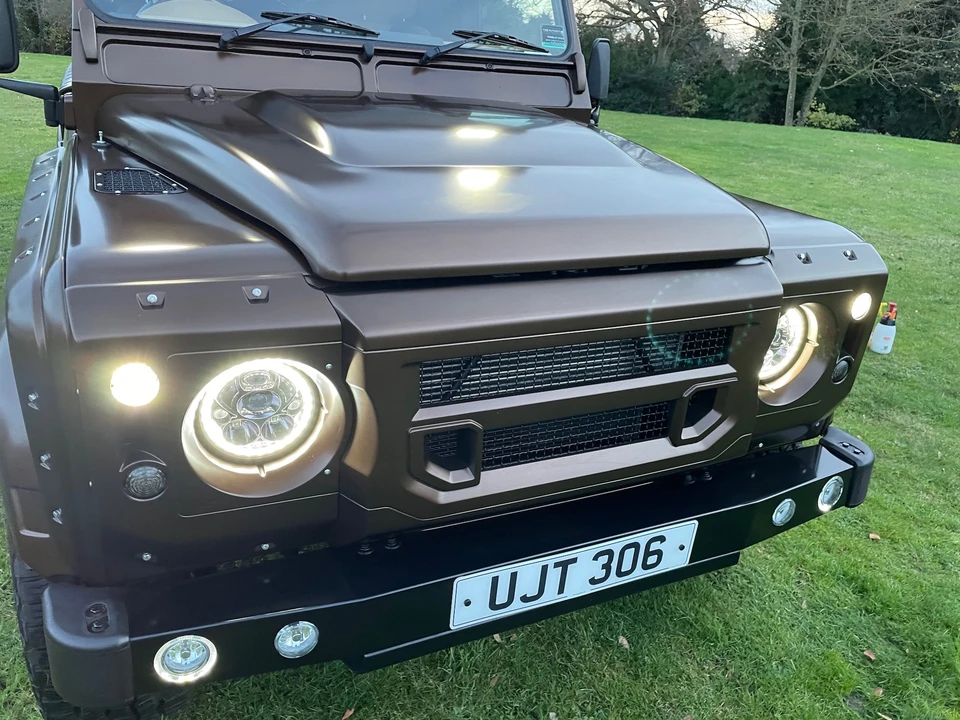2015 Land Rover Defender 110 - Image 11 of 17