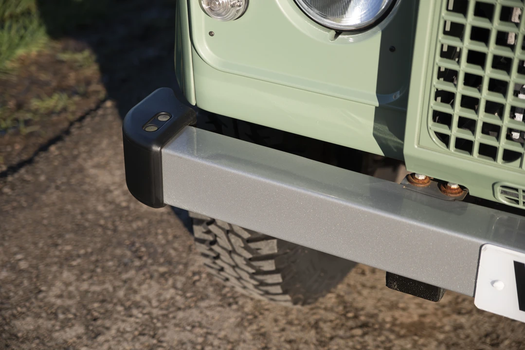 2015 Land Rover Defender 110 - Image 26 of 31