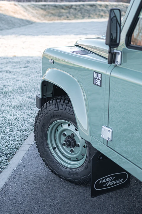 2015 Land Rover Defender 110 - Image 24 of 31