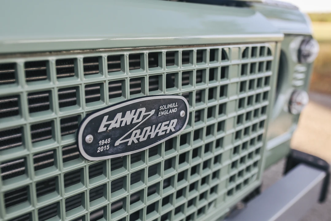 2015 Land Rover Defender 110 - Image 24 of 31