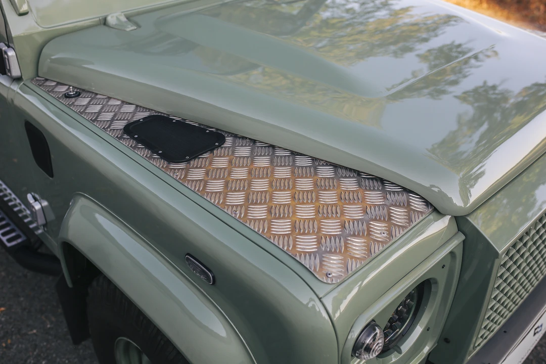 2015 Land Rover Defender 110 - Image 27 of 31