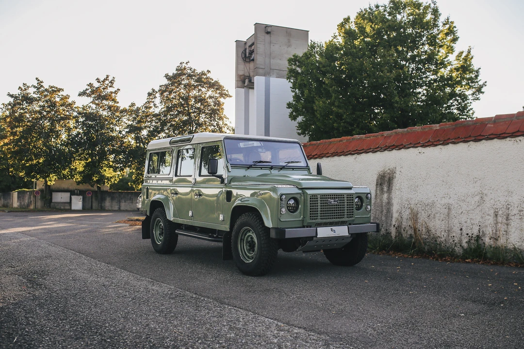 2015 Land Rover Defender 110 - Image 21 of 31