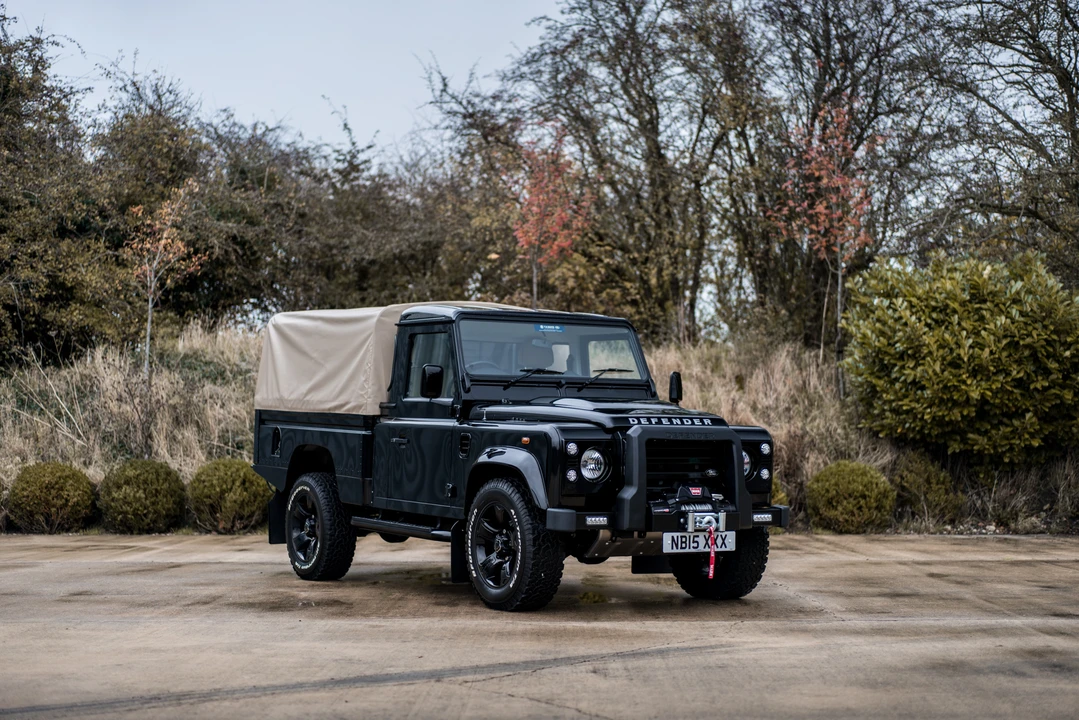 2015 Land Rover Defender 110 - Image 29 of 31