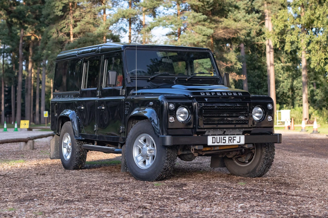 2015 Land Rover Defender 110 - Image 18 of 31
