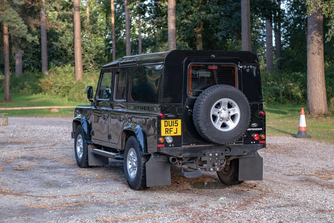 2015 Land Rover Defender 110 - Image 22 of 31