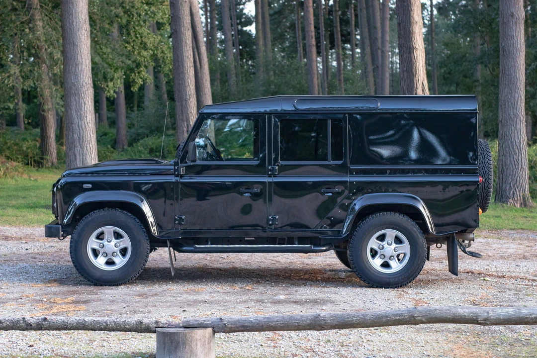 2015 Land Rover Defender 110 - Image 30 of 31
