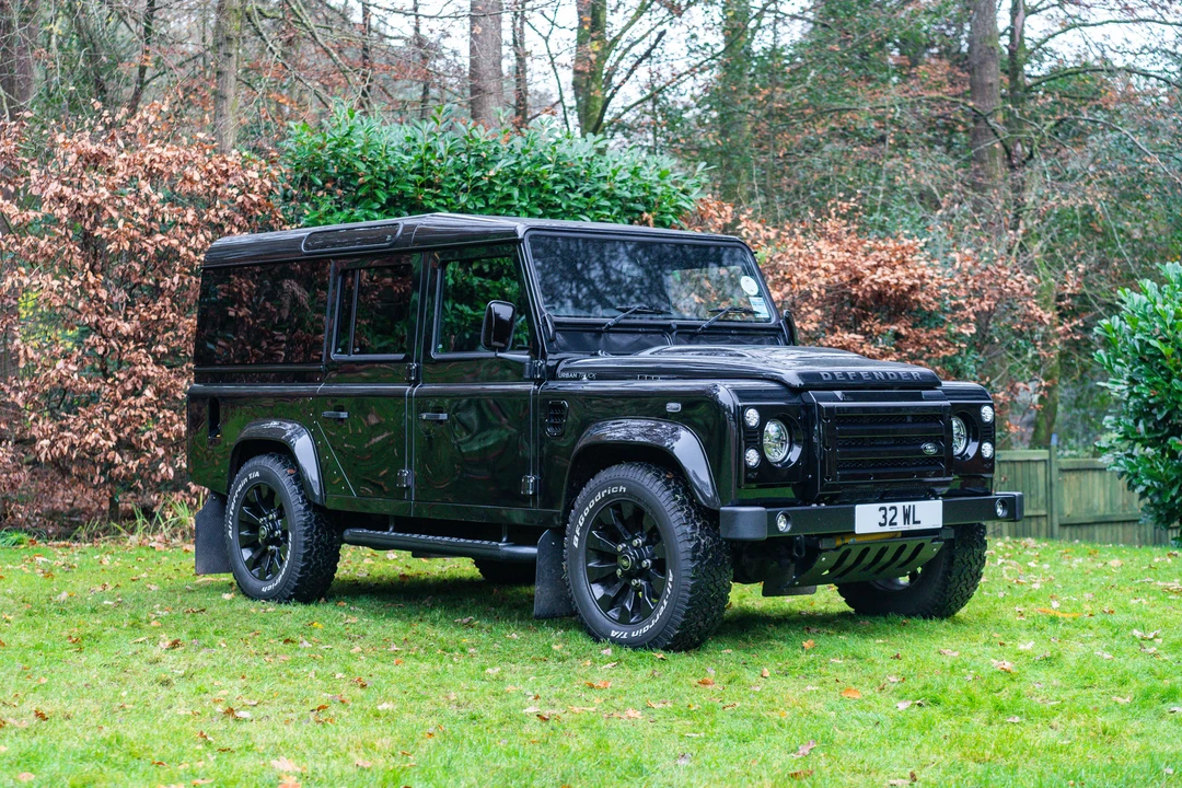 2015 Land Rover Defender 110 - Image 4 of 31
