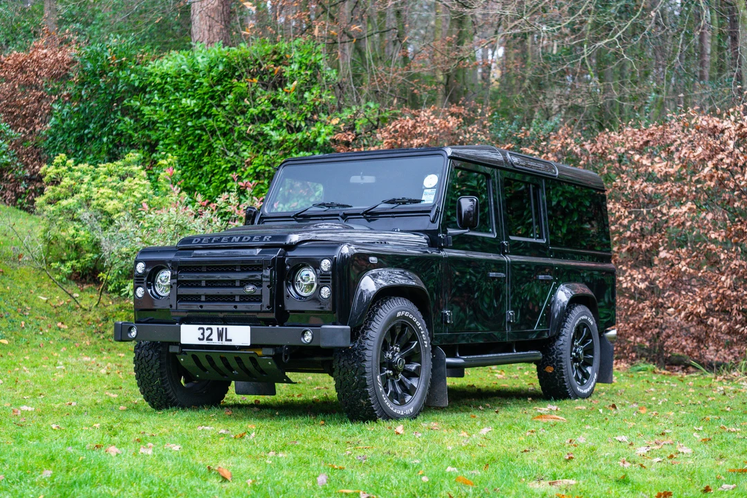 2015 Land Rover Defender 110 - Image 8 of 31