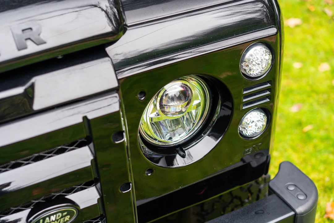 2015 Land Rover Defender 110 - Image 21 of 31