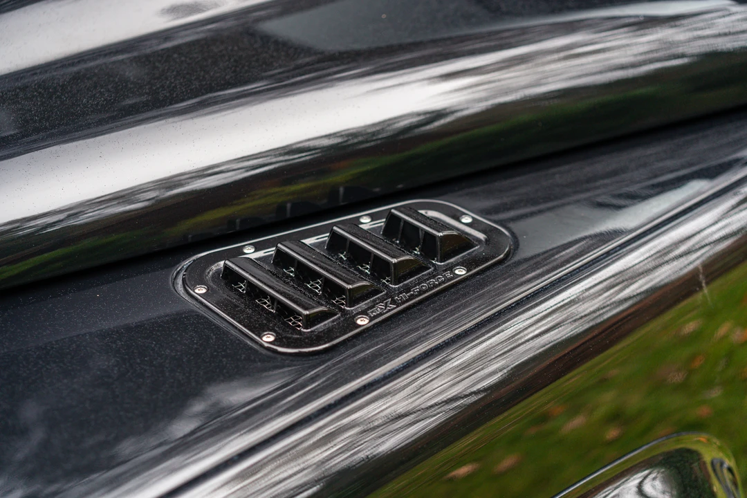 2015 Land Rover Defender 110 - Image 25 of 31