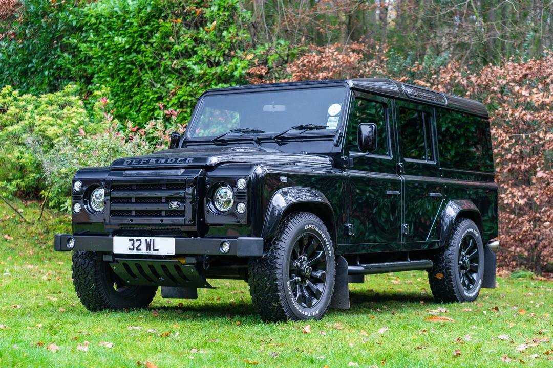 2015 Land Rover Defender 110 - Image 2 of 31