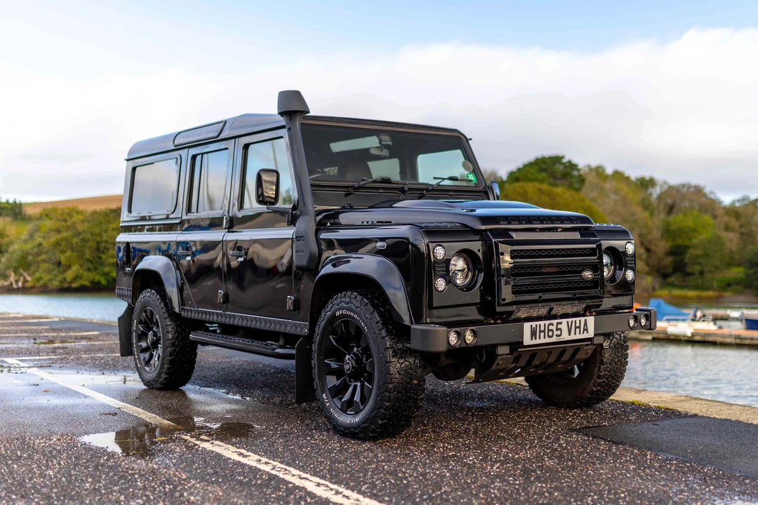 2015 Land Rover Defender 110 - Image 2 of 31