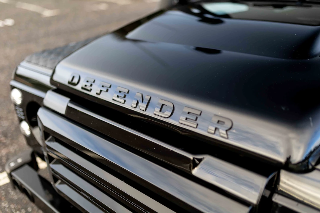 2015 Land Rover Defender 110 - Image 28 of 31