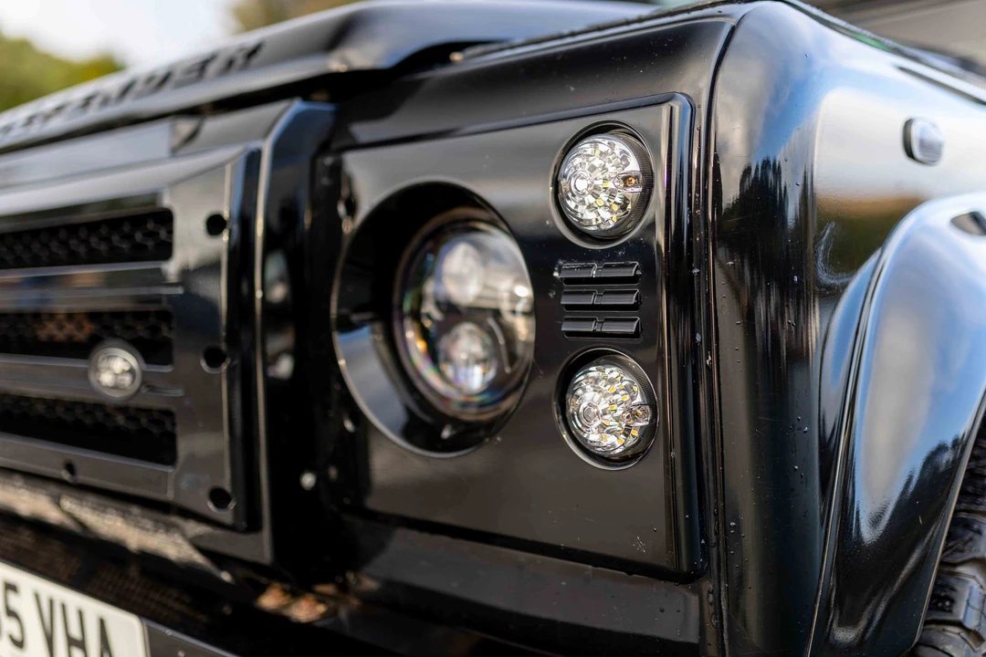 2015 Land Rover Defender 110 - Image 29 of 31