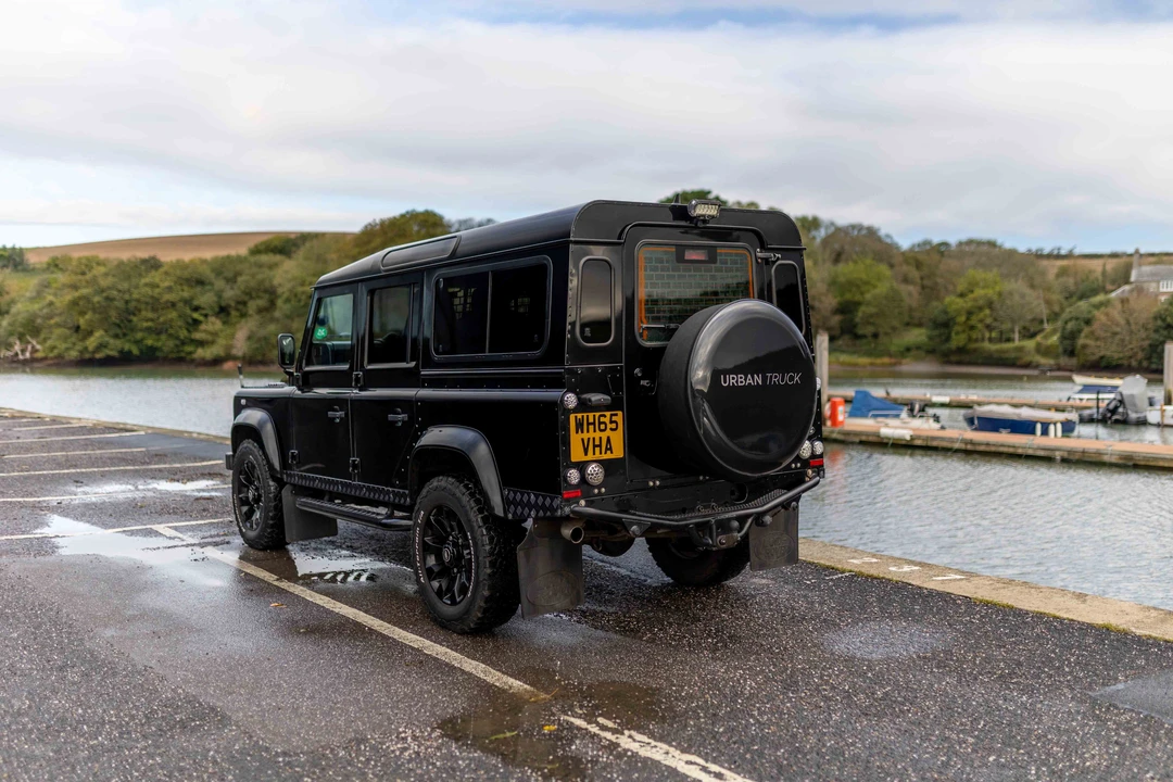 2015 Land Rover Defender 110 - Image 20 of 31