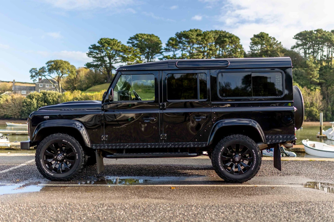 2015 Land Rover Defender 110 - Image 22 of 31
