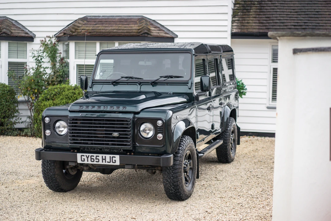 2015 Land Rover Defender 110 - Image 4 of 31