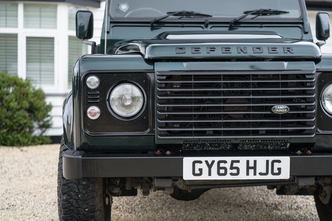 2015 Land Rover Defender 110 - Image 20 of 31