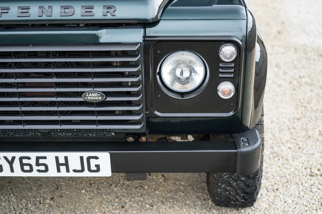 2015 Land Rover Defender 110 - Image 24 of 31