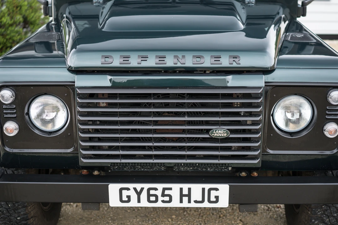 2015 Land Rover Defender 110 - Image 25 of 31