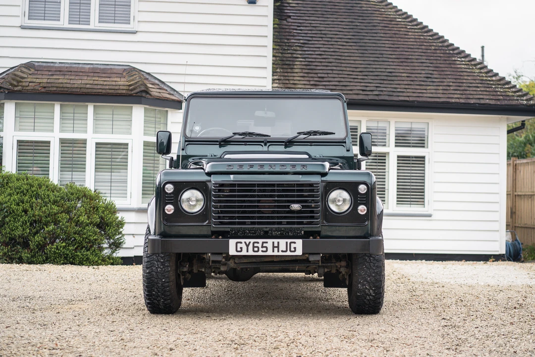 2015 Land Rover Defender 110 - Image 7 of 31