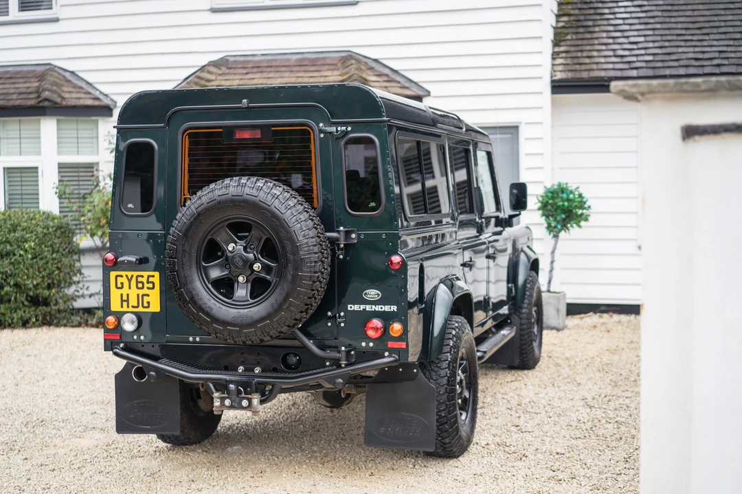 2015 Land Rover Defender 110 - Image 12 of 31