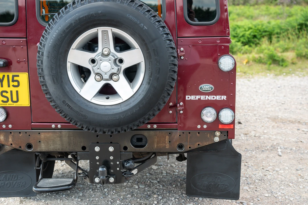 2015 Land Rover Defender 110 - Image 28 of 31