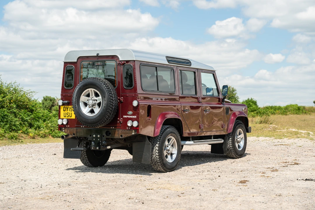 2015 Land Rover Defender 110 - Image 8 of 31