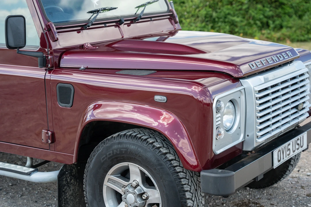 2015 Land Rover Defender 110 - Image 19 of 31