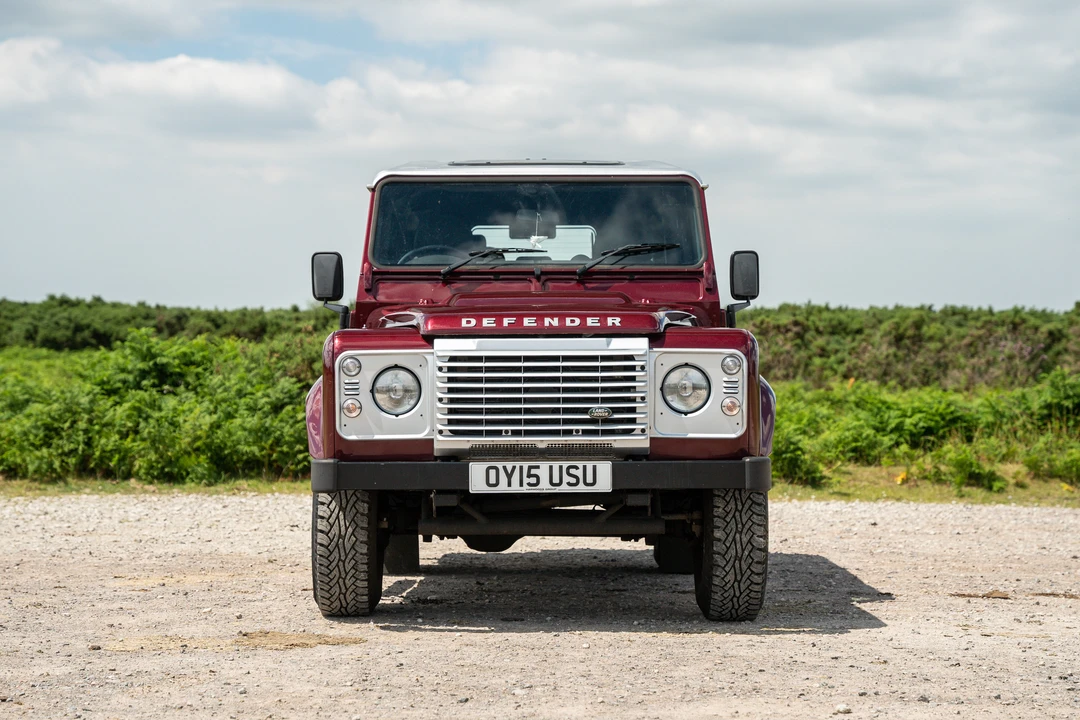 2015 Land Rover Defender 110 - Image 3 of 31
